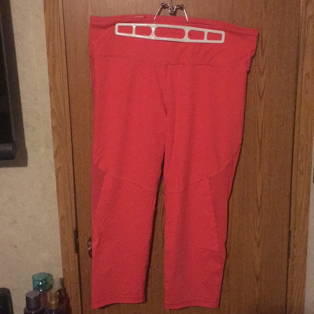 3 pairs of Victoria’s Secret workout capris